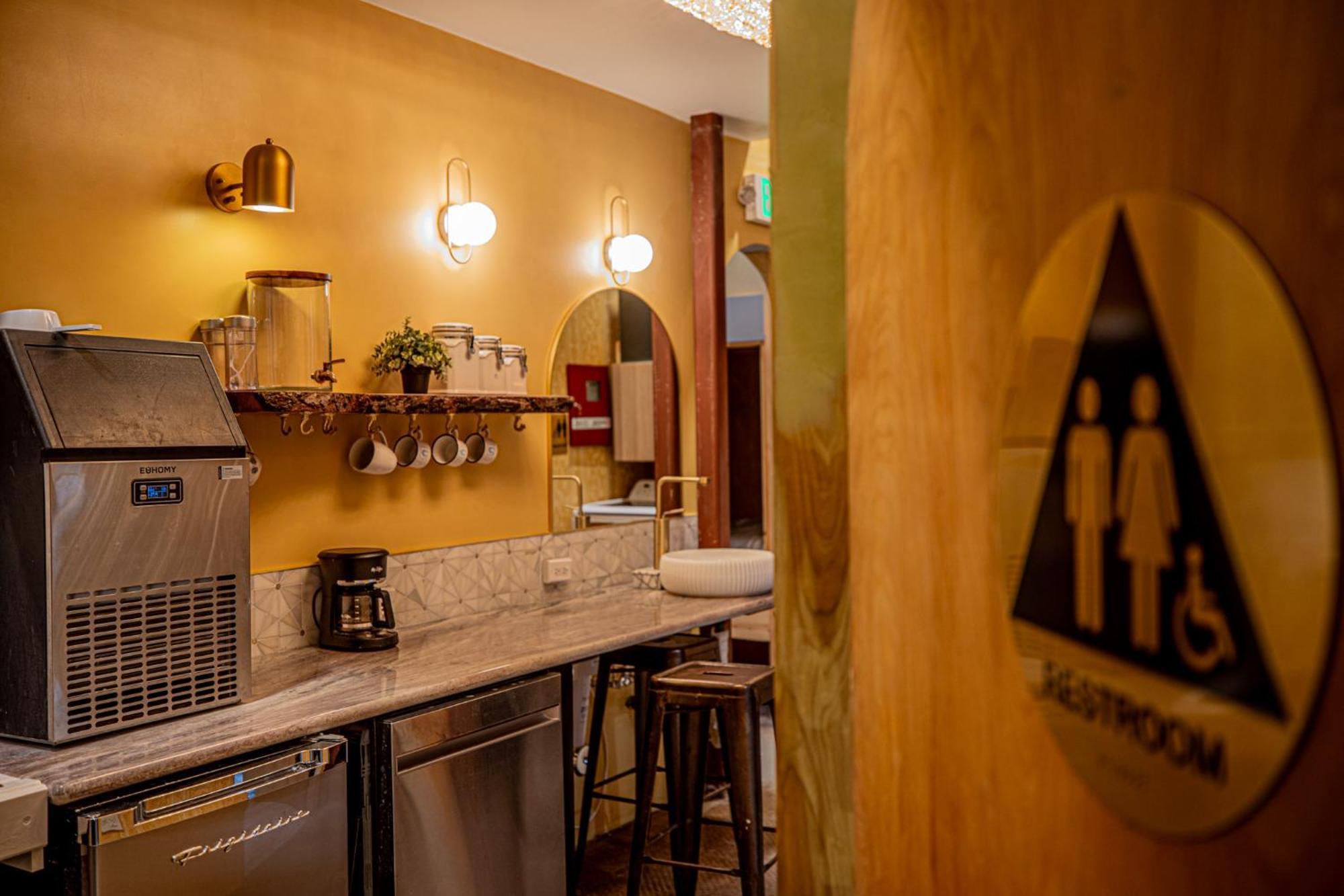 Social Stays - Santa Barbara'S First Hostel On State Street Luaran gambar