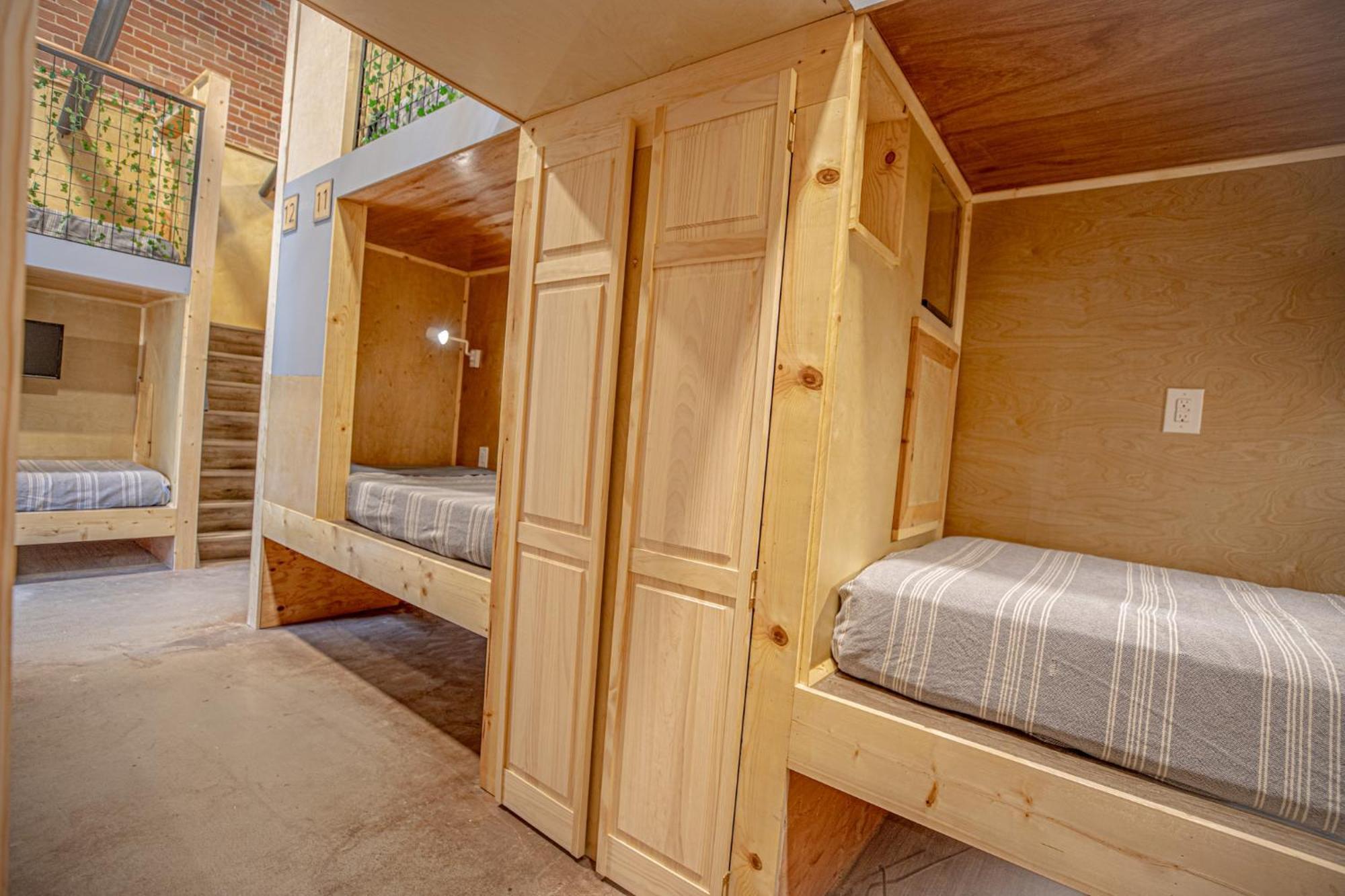 Social Stays - Santa Barbara'S First Hostel On State Street Luaran gambar
