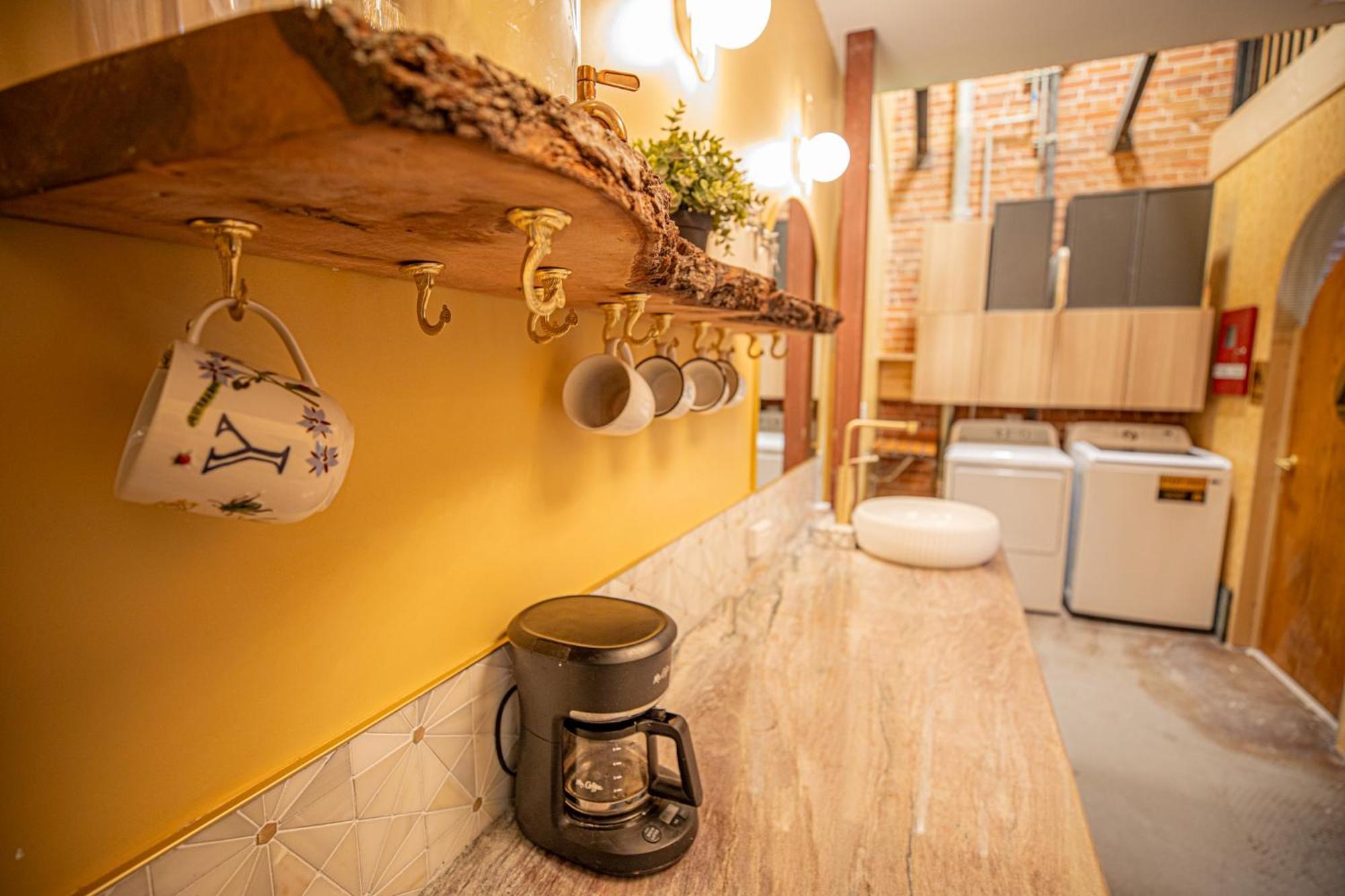 Social Stays - Santa Barbara'S First Hostel On State Street Luaran gambar