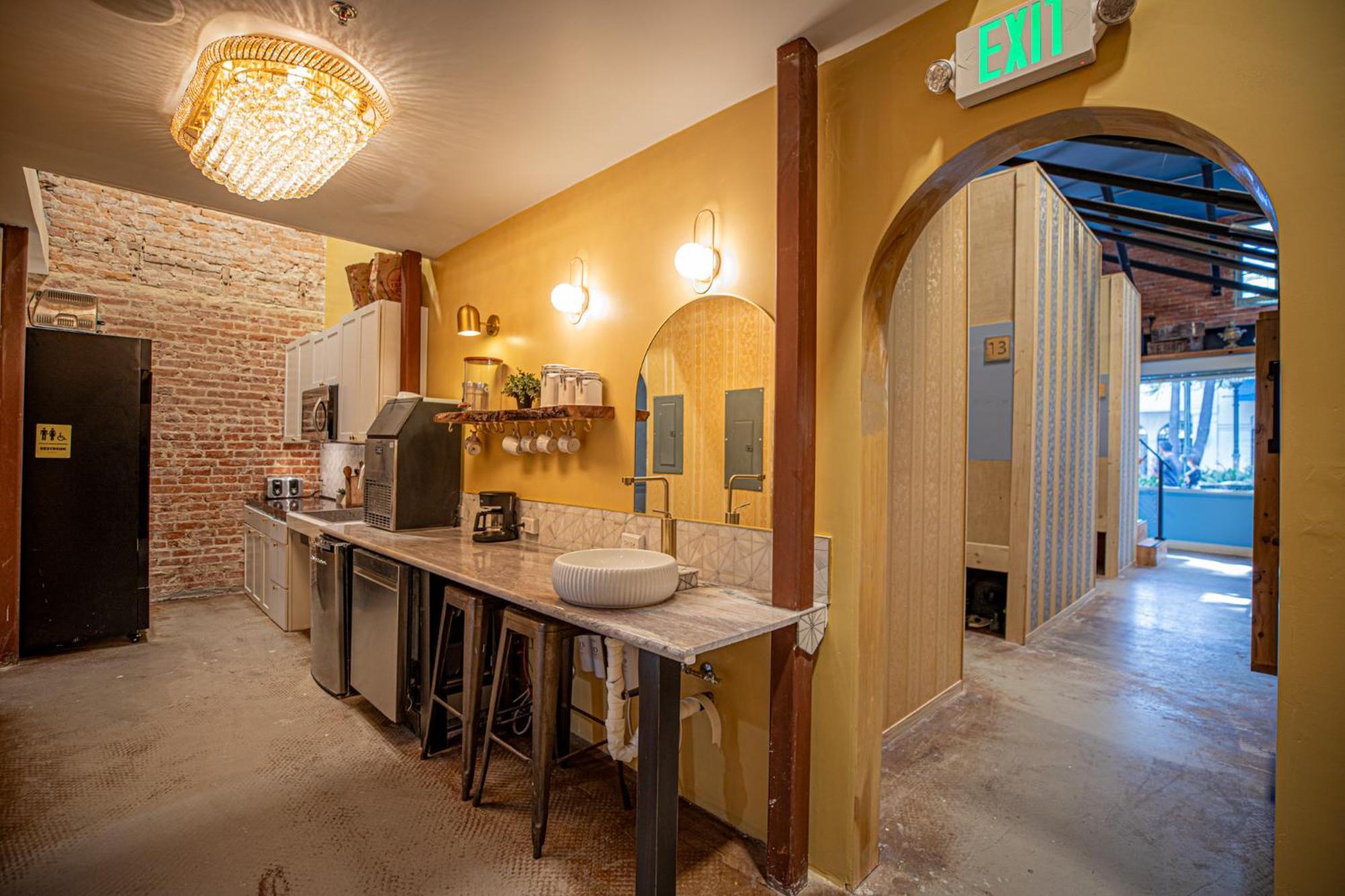Social Stays - Santa Barbara'S First Hostel On State Street Luaran gambar